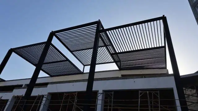 ورشة حدادة وتركيب مظلات بالرياض